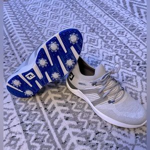 Footjoy Hyperflex size 8. Never worn.